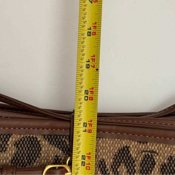 Cahres & Heka Fashion Leopard Print Women's Bag - Picture 11 of 12